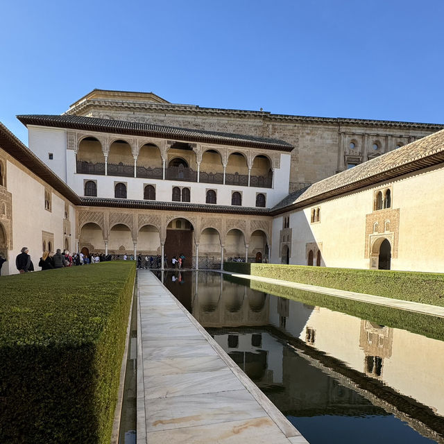Timeless Beauty of the Alhambra, Granada 🏰🌿