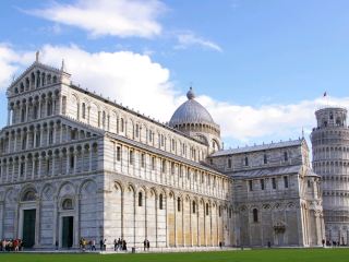 【Italy】A Must-Climb: The Leaning Tower of Pisa