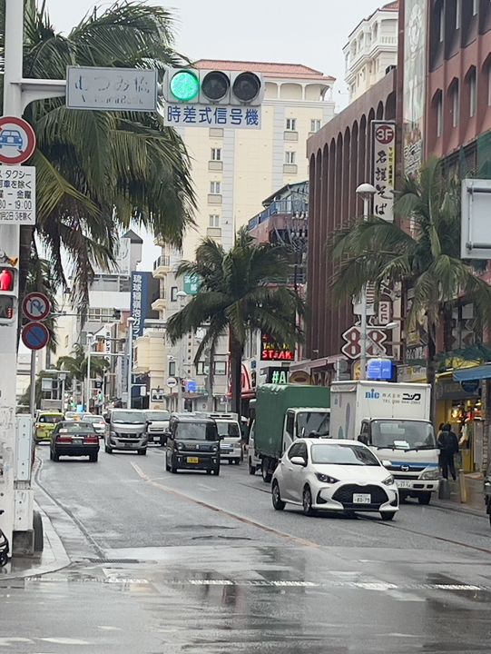Raining days in Okinawa ☔️🌊🏝️