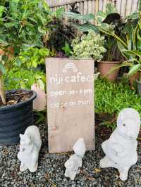 Niji Cafe 