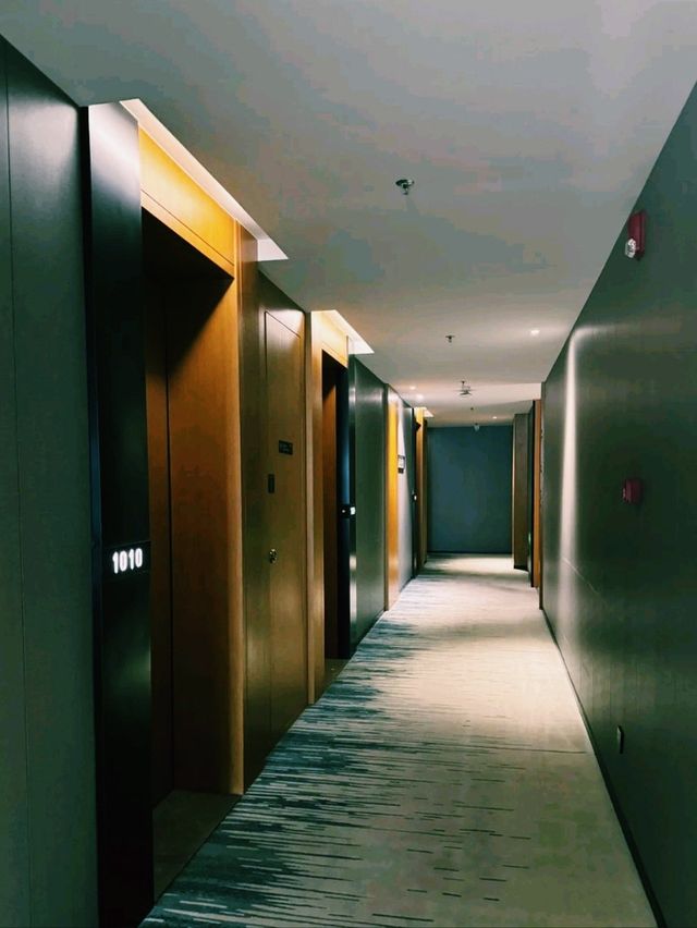 珠海豪華酒店推薦：珠海萬楓酒店，使用trip.com預定能享受最大優惠