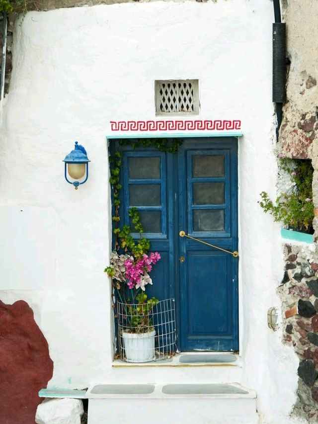 🌟 Santorini Magic on a Budget ✨💙 | Affordable Greek Island Escape 🇬🇷