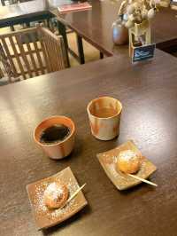 【岡山】藁葺き屋根の中で食べるランチ