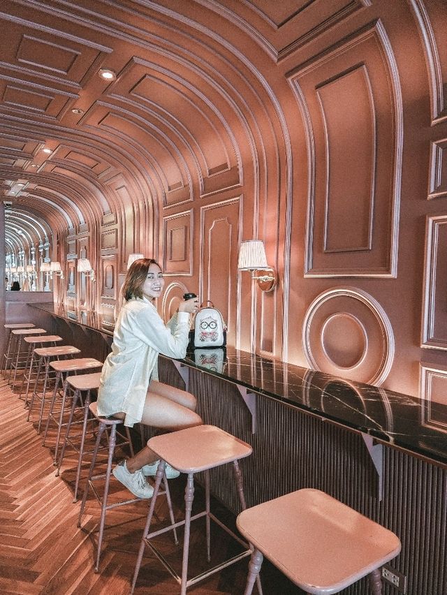 Retro Sips & Pink Vibes at Cassette Coffee Bar 💖☕️