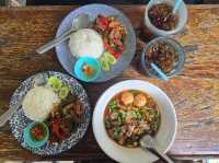 ก๋วยเตี๋ยวทีมชาติ ร้านบรรยากาศดีริมคลอง ปทุมธานี