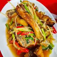 ร้านป้าแตน บุฟเฟ่ต์ข้าว-น้ำพริก ฟรี!!