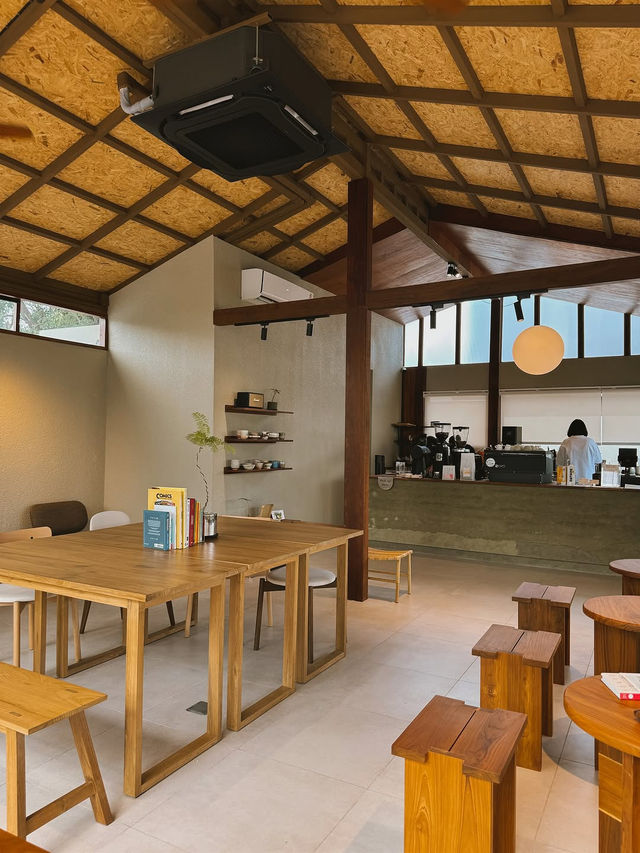 🇹🇭泰國暖武里｜森林系日式咖啡館 Yasu Coffee