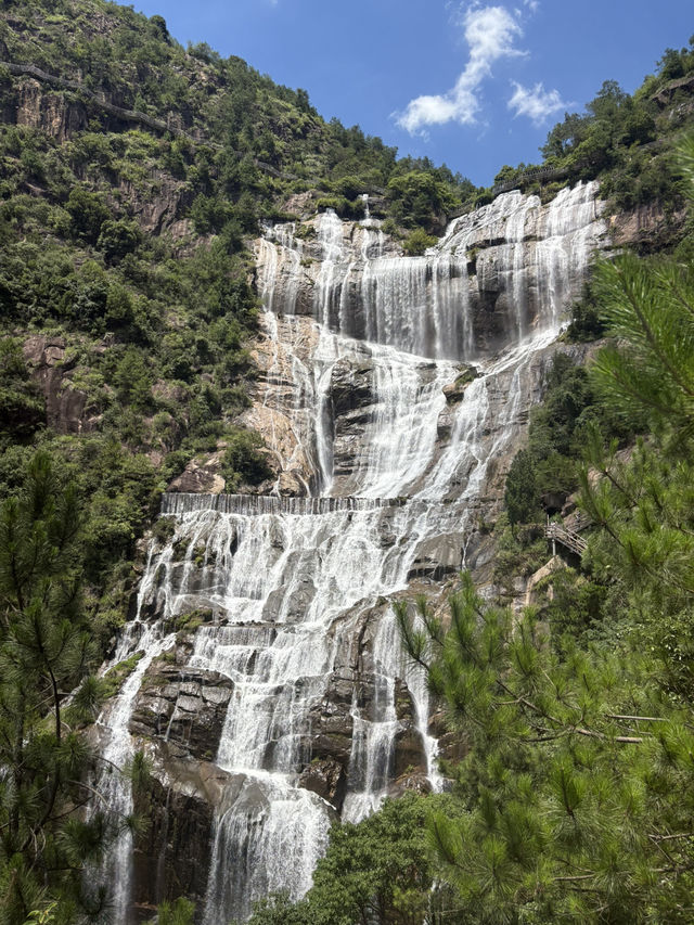 한여름에 다녀온 天台山 대폭포 – 계단 지옥 끝에 만난 장관⛰️