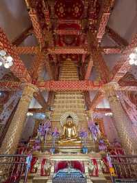 Shiny Gold at Wat Phra That Nong Bua