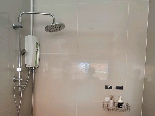 Brown Room: Naptel Changmoi 