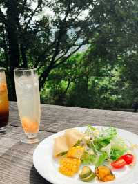  【山梨】ログハウスの山カフェで、スパイスランチと癒しの午後🌿