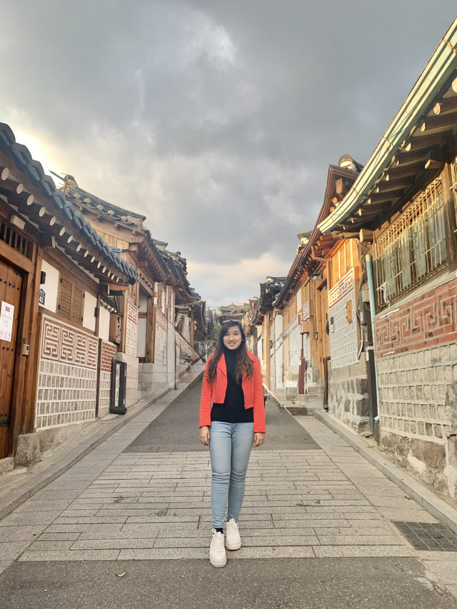 Step Into a Korean Postcard ✨📸 Bukchon Hanok Village 