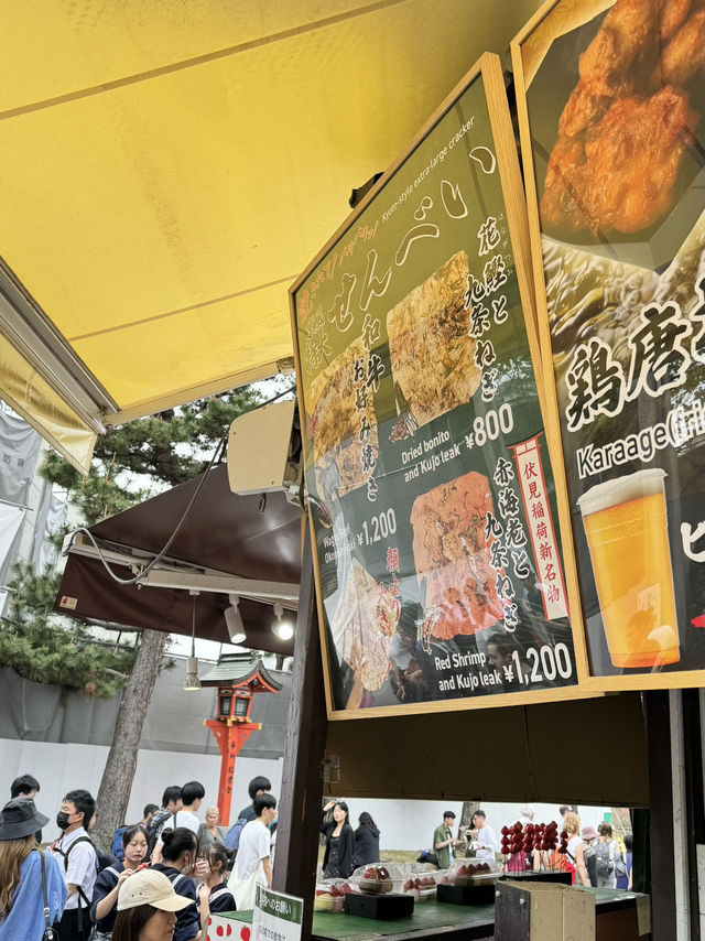 📍 走進神秘的紅色隧道——大阪的稻荷神社千本鳥居體驗記