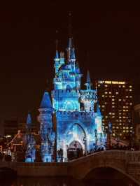 Lotte World Magic Island in Christmas attire