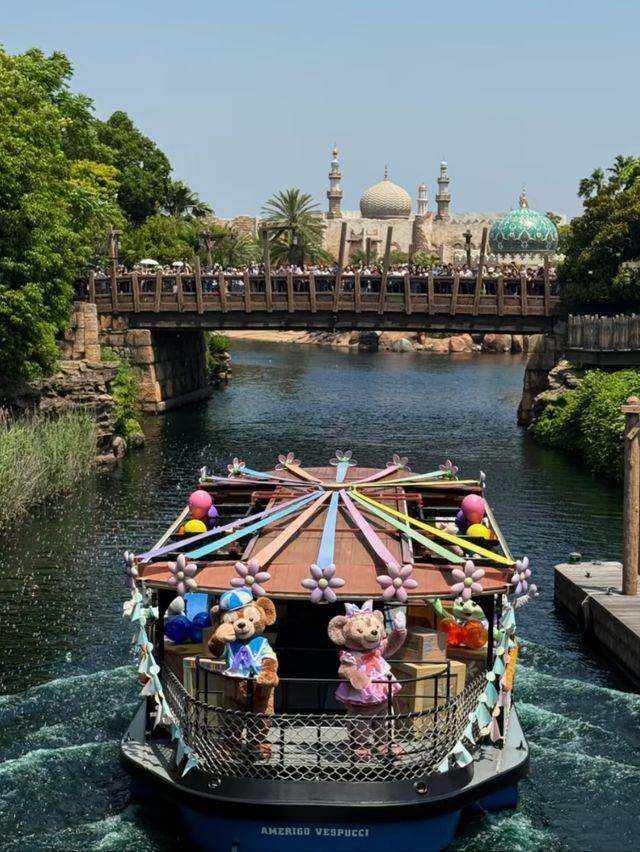 Dive into the Magic: Discover Tokyo DisneySea