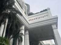 Grand Hyatt Erawan Bangkok: Classic Charm with a Few Quirks! 🇹🇭🏨