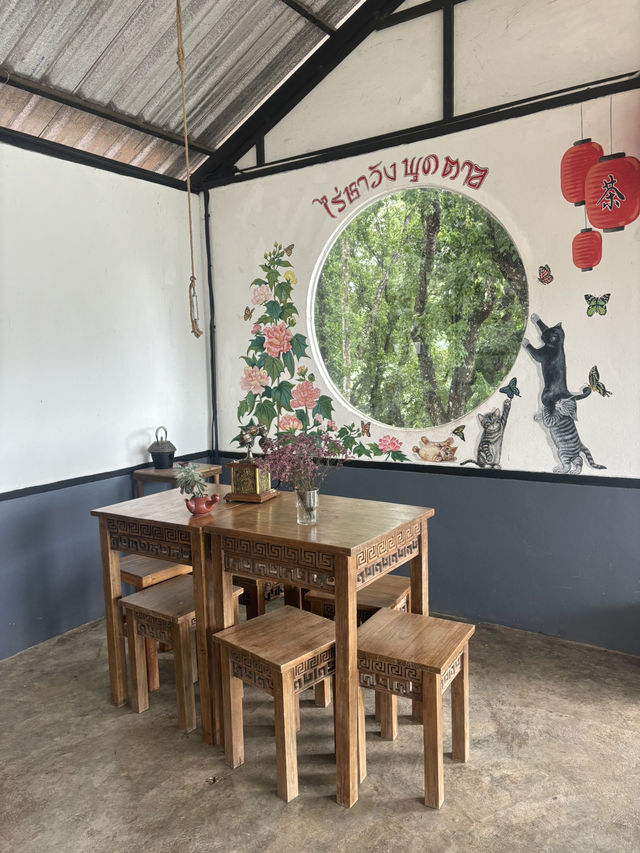 清萊美斯落山上美麗的咖啡店