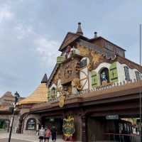 롯데월드 (Lotte World Adventure)