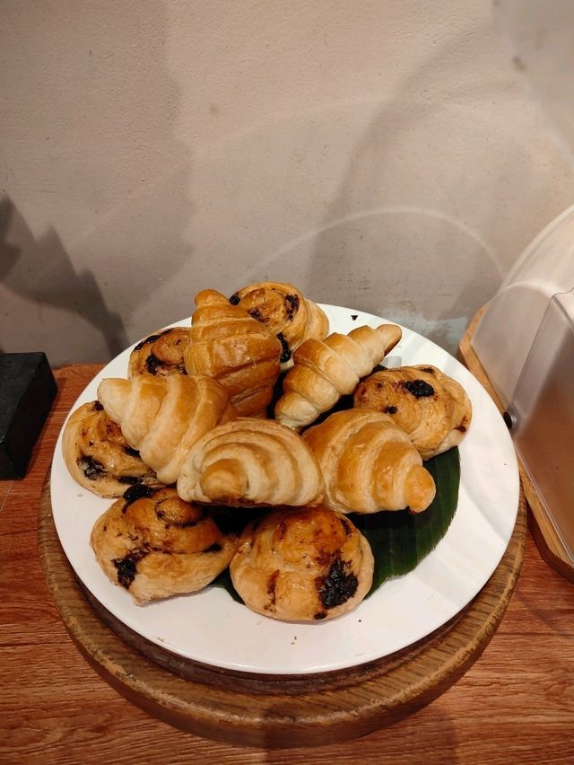 🍽️ Udupi Breakfast Elegance at Sunshine Hotel