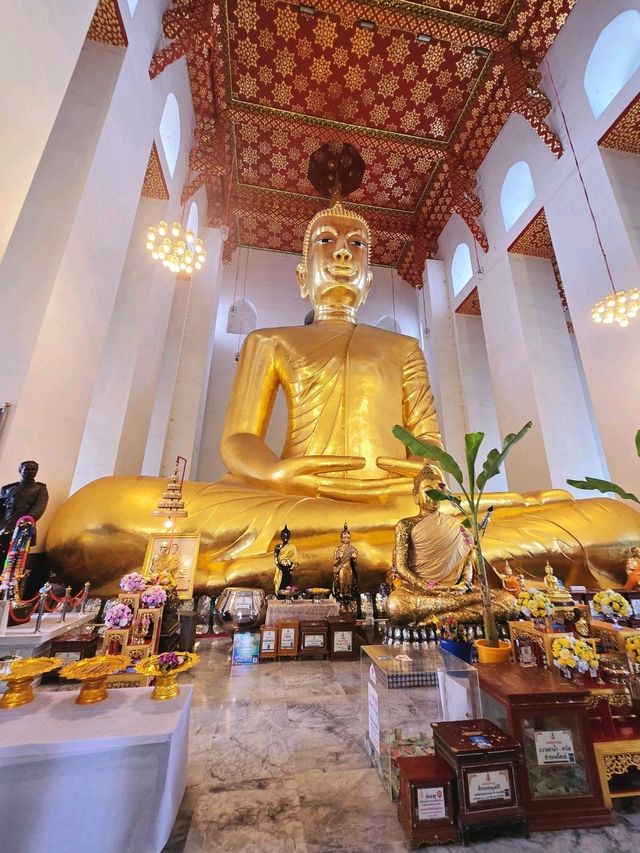 วัดไชโยวรวิหาร วัดเก่าแก่ที่มี หลวงพ่อโตองค์ใหญ🙏