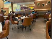🍽️ Dinner at COLLIN’S® Marina Square – Hearty Plates, Laid-Back Vibes