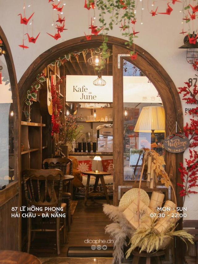 Kafe de June
