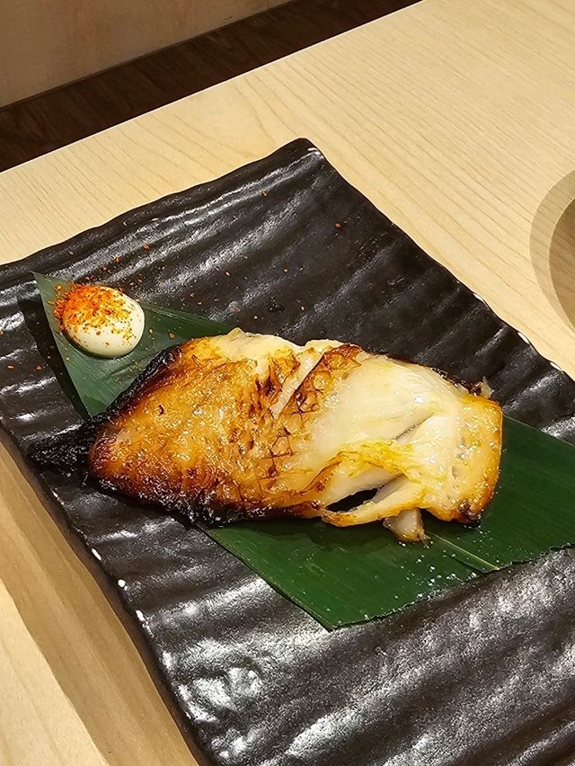 大眾壽司居酒屋，高質刺身，5至7點仲有飲品特價