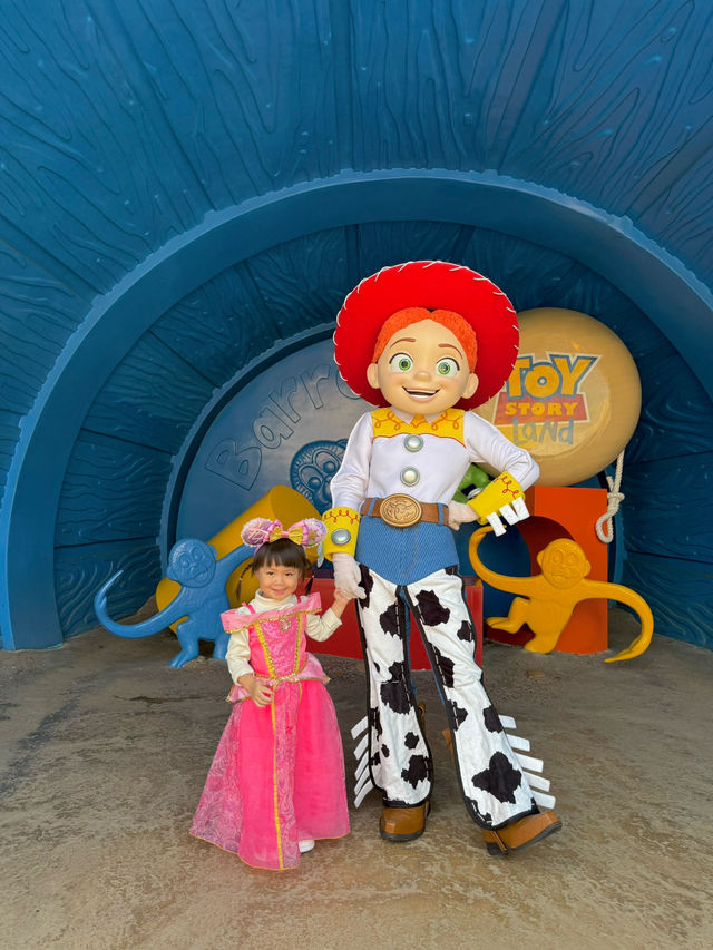 📌พิกัดถ่ายรูปเจ้าหญิง hongkong disneyland 