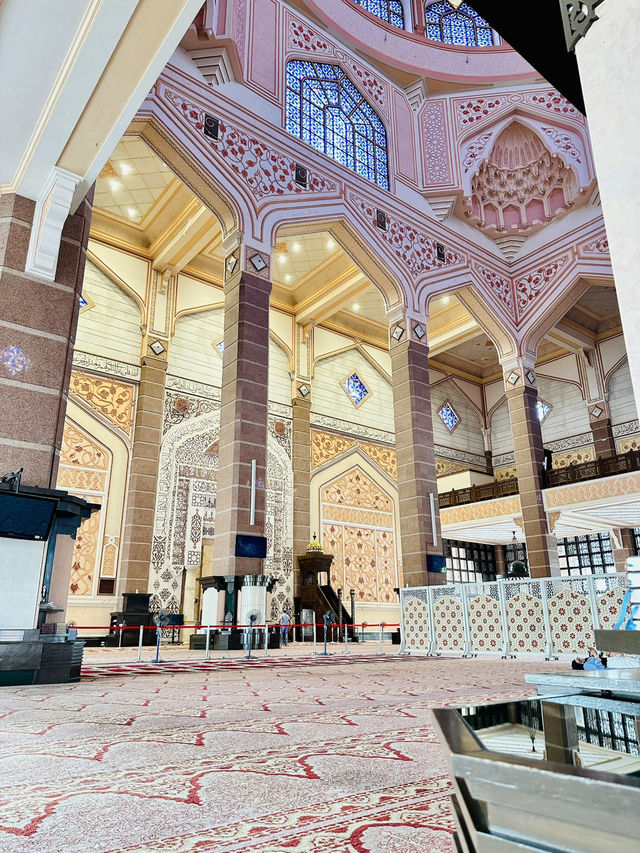 Calm Heart & Peace of Mind 🕌🌳⛲️