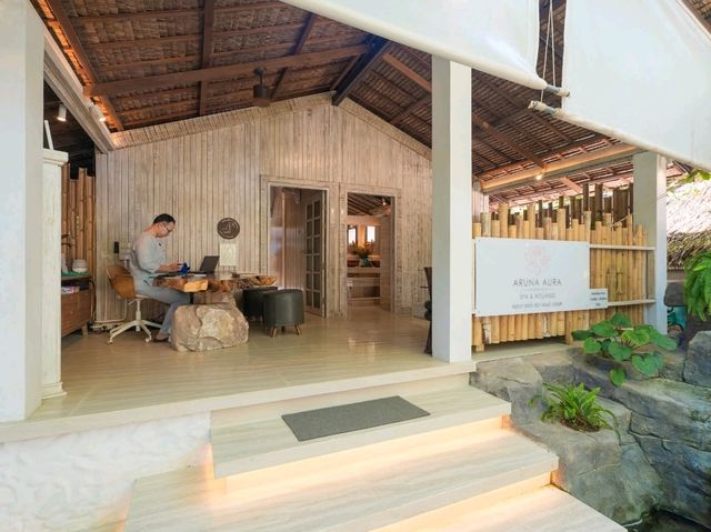 นอนพักเกาะสวรรค์ วิวหลักล้าน ชายหาดส่วนตัว