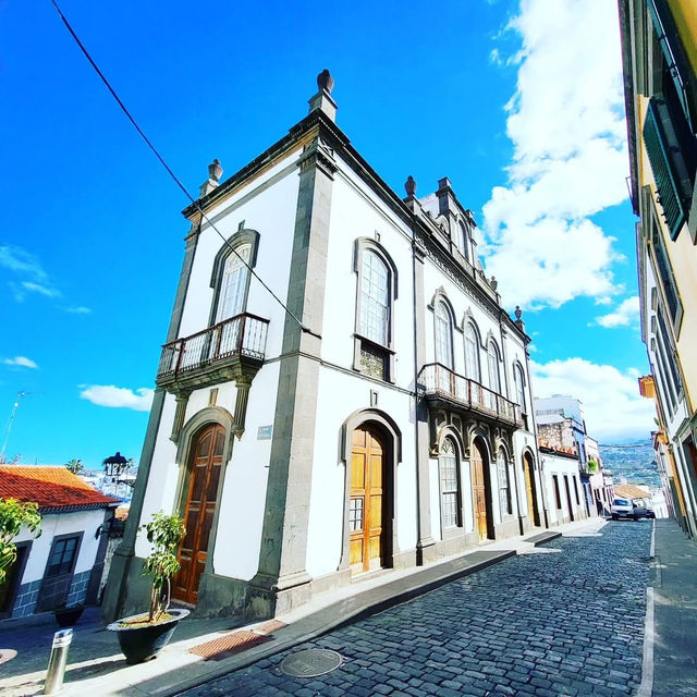 Explore the Historic Beauty of Arucas Explore the Historic Beauty of Arucas