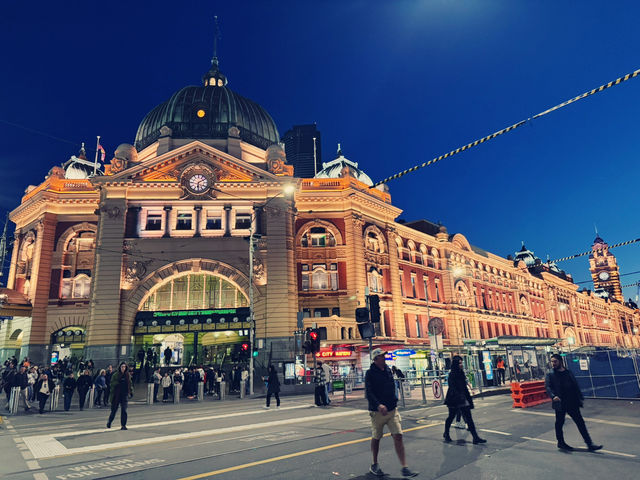 ✨ Flinders Street Station: Melbourne’s Golden Glow ✨