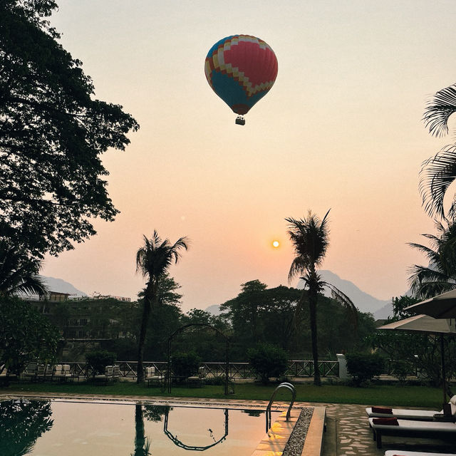ที่พักธรมมชาติในวังเวียง Riverside Boutique Resort