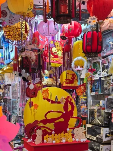 🌠中秋前夕必去!深水埗福榮街,撲個滿滿的「中秋味」🌕