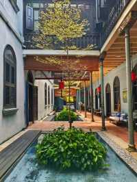 Colonial Walks🚶