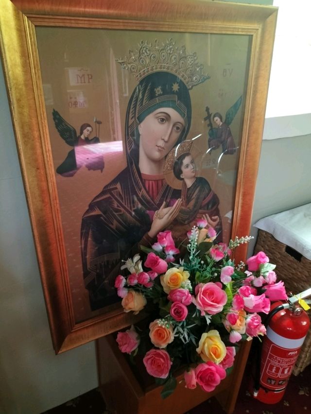 ⛪Charming Inner City Catholic Church⛪