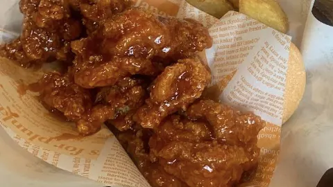 【사이타마/우에오 🇯🇵】한국발 NO.1 치킨카페🐔 Bb.q 올리브 치킨카페 — traveler post in 아게오