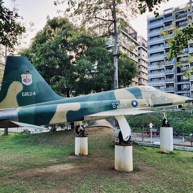飛機眷村的午後時光——走進「水交社文化園區」