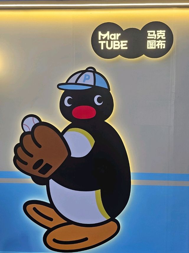 商店門口最萌企鵝拍照位