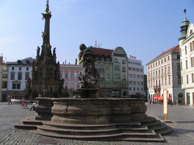 Olomouc’s UNESCO Gem Shines in Moravian Splendor 🏛️✨