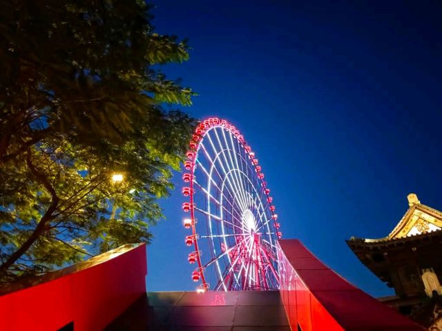 บรรยากาศกลางคืน  Sun Wheel บรรยากาศกลางคืน  Sun Wheel