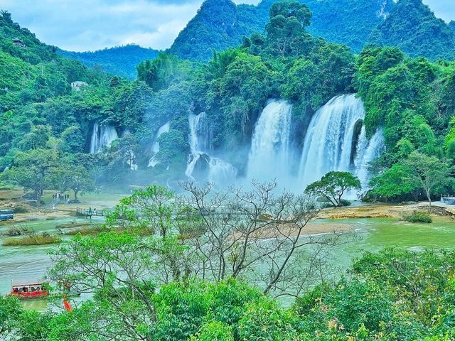 Epic Family Day Trip: Detian Transnational Waterfall with Our Mini Explorer 🌊🛶 Epic Family Day Trip: Detian Transnational Waterfall with Our Mini Explorer 🌊🛶