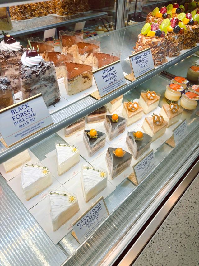 Verrona Hills Bread & Pâtisserie – Mid Valley Southkey Verrona Hills Bread & Pâtisserie – Mid Valley Southkey