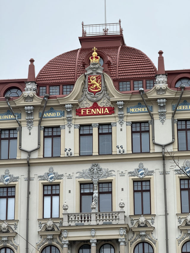 RAILWAY SQUARE: THE PULSE OF HELSINKI 🚉🌆✨
