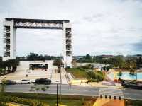 A Perfect Day in Kuching: Culture, Nature & Night Lights