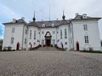 🏰✨ Marselisborg Slot – A Quiet Royal Escape in Aarhus