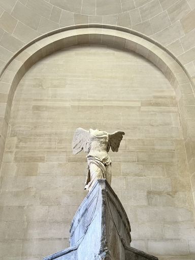 ルーヴル美術館を効率よく回る完全攻略ガイド - 必見の三大至宝を完全