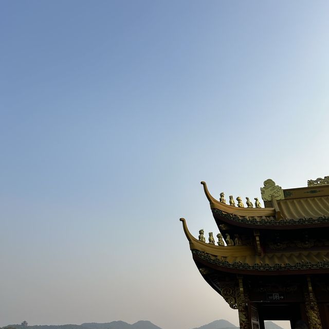 Hangzhou lakeside 