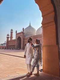  Badshahi Mosque