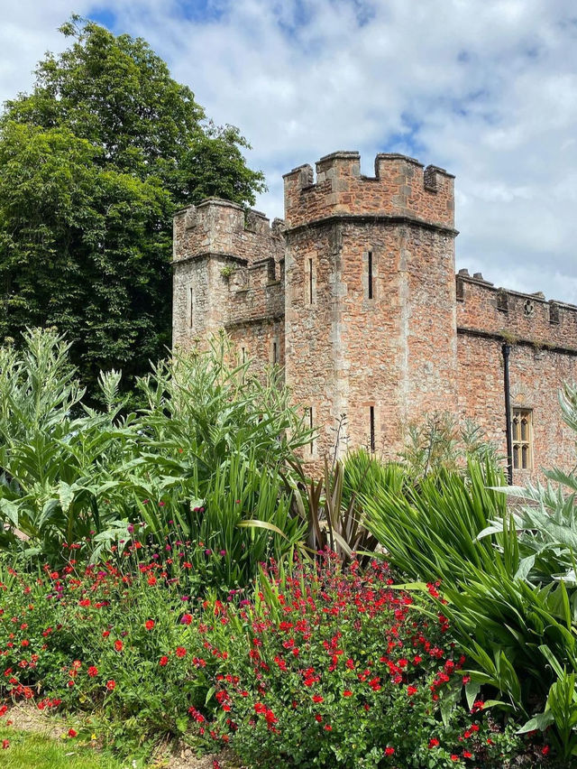 Dunster Castle was great 🇬🇧